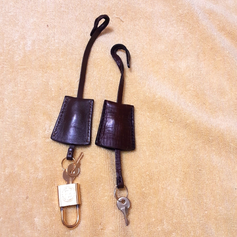 Fendi padlock with orginal leather etui from high quality leather  Firm price ‼️